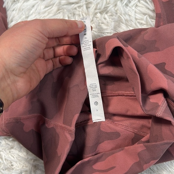 Lululemon Align Crop *21" Heritage 365 Camo Brier Rose Multi - Picture 4 of 6